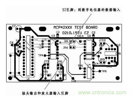 采用這種新的布線，將模擬線路和數(shù)字線路隔離開了。增大走線之間的距離，基本消除了在前面布線中造成干擾的數(shù)字噪聲。