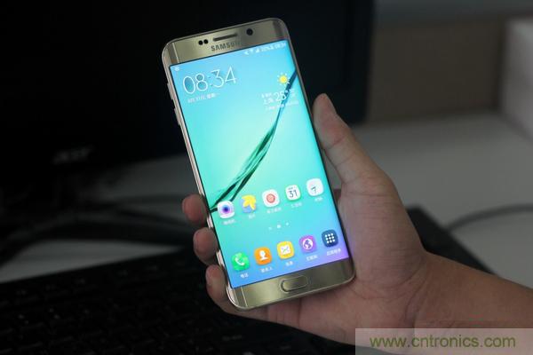 三星S6 Edge+拆解：比S6 Edge加在哪里？