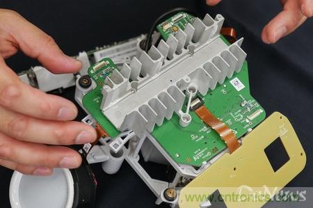拆解筆記本不過癮，那就來拆拆日本情感機(jī)器人吧！